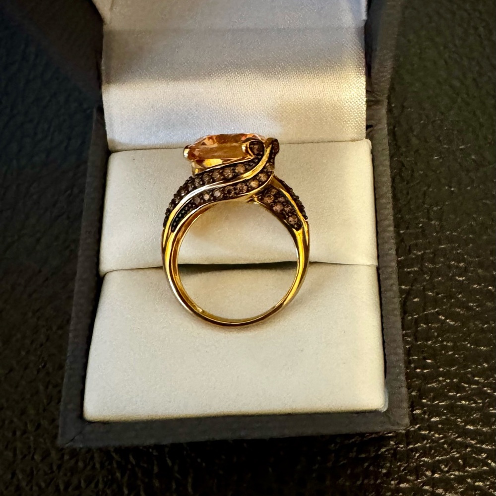Bella Luce(R) Champagne and Mocha Diamond Simulants Yellow Gold over Silver. Sz7